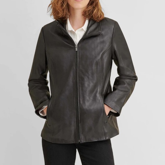 Wilsons Leather Jackets & Blazers - Women’s Wilson Black Leather Zip Up Jacket. EUC Sz. M